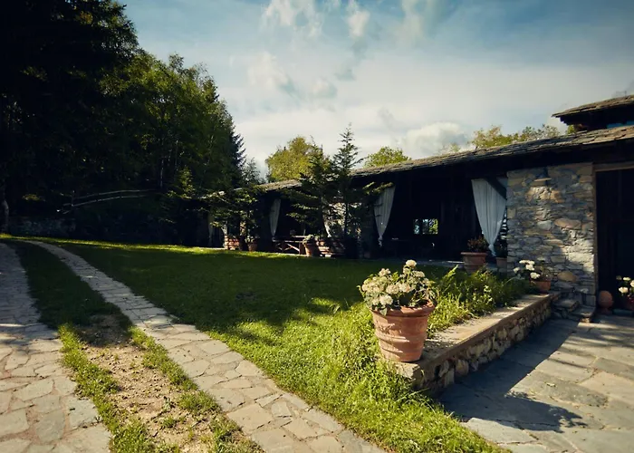 بيت للعطل Ancient Monastery In The Lariani Mountains